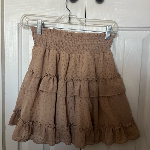 Altar’d State ruffle skirt size small - Picture 2 of 3